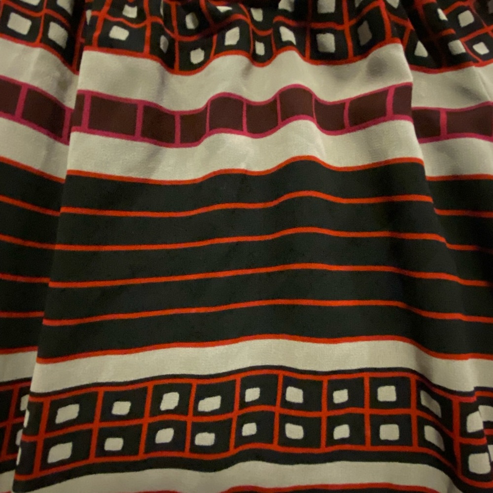 Loft Petite Black/Red Geometric Patterned Blouse - image 4